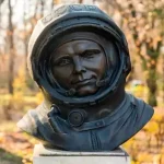 custom bronze memorial sculptures